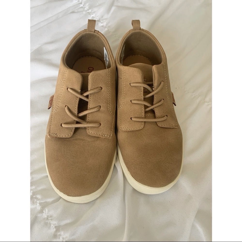 OshKosh B'gosh® Putney Toddler Boys' Dress Shoes in Tan